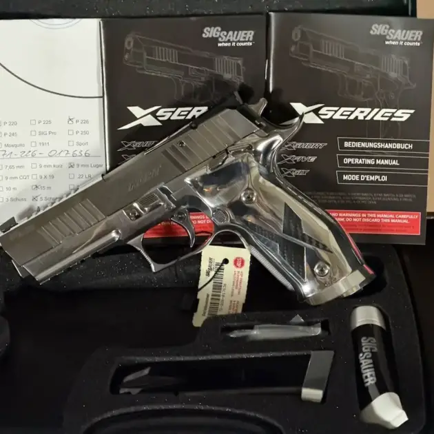 SIG Sauer P226 X-Short Chrome & Carbon Master 9mm 4.4"
